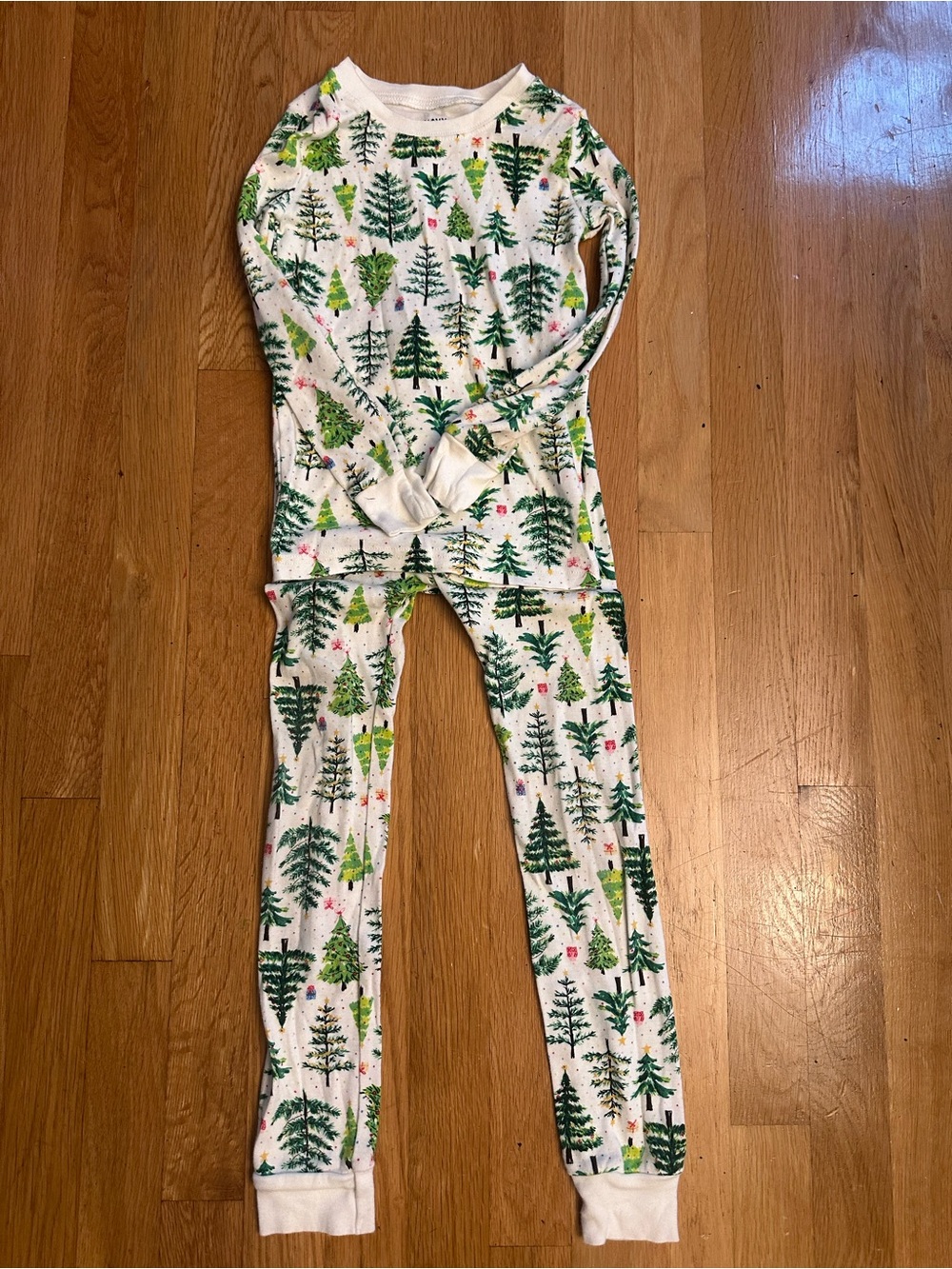 Old Navy White and Green Holiday Tree Kids Pajama Set